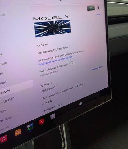 Used 2026 Tesla Model Y Performance AWD/4WD image 5