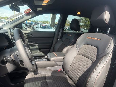 Used 2025 Nissan Pathfinder Rock Creek image 23