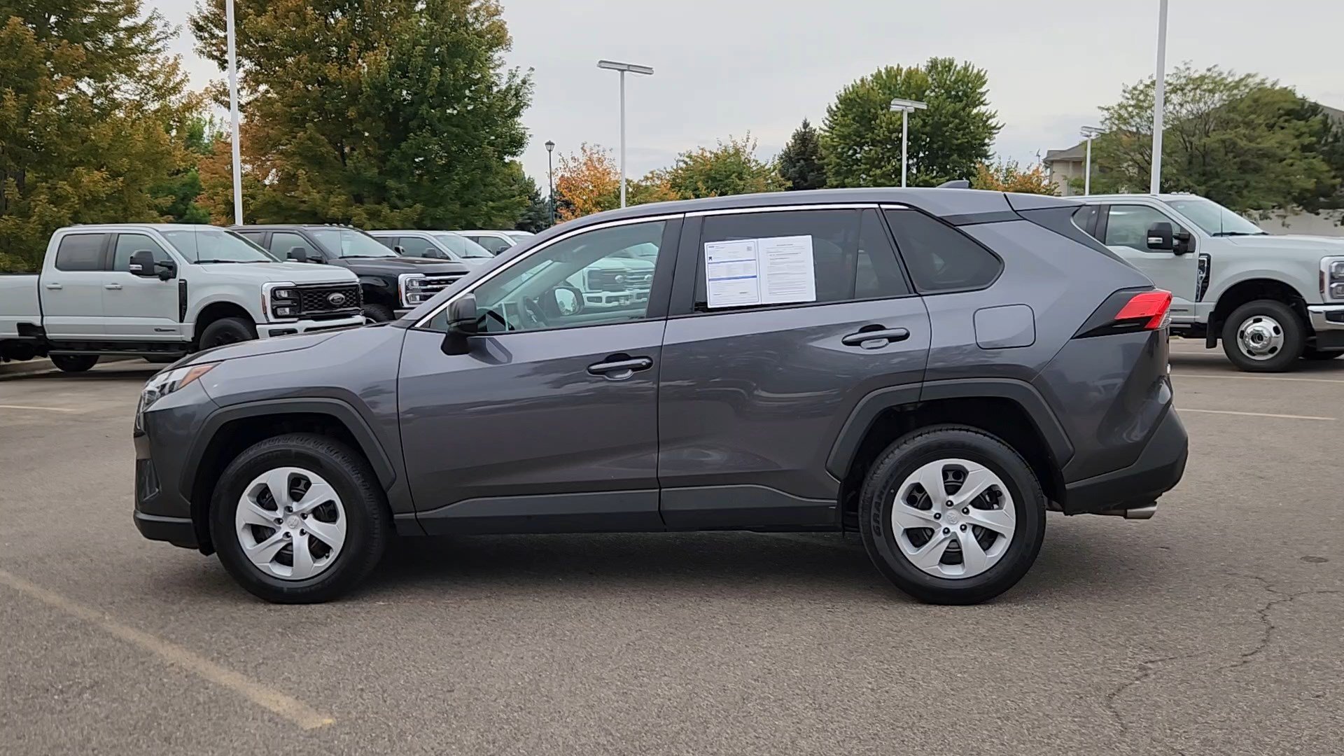 Used 2025 Toyota RAV4 LE AWD/4WD image 25