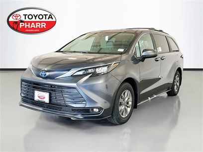 New 2025 Toyota Sienna XLE