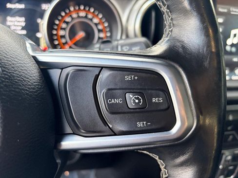 Used 2020 Jeep Wrangler Unlimited Sahara AWD/4WD image 26