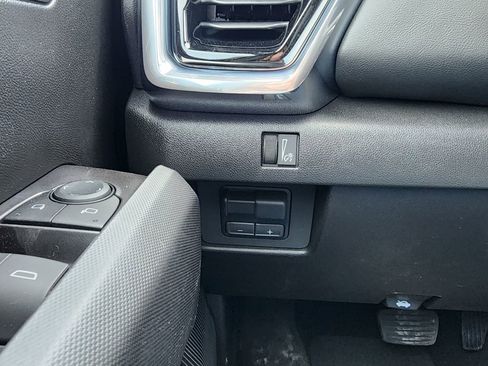 New 2026 GMC Canyon Elevation w/ Convenience Package image 17