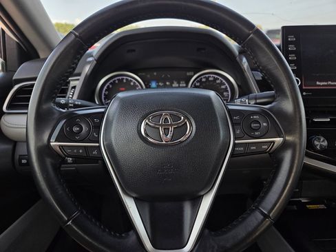 Used 2022 Toyota Camry XLE FWD image 20