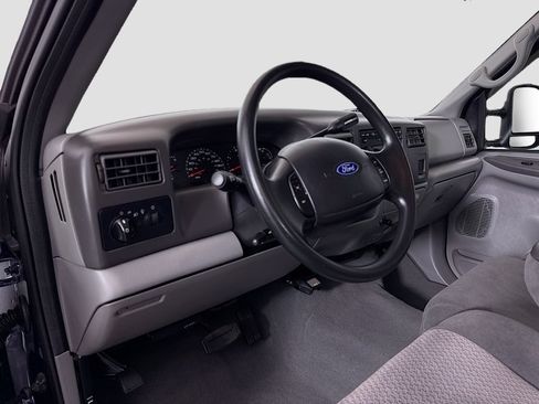 Used 2002 Ford F250 XLT AWD/4WD image 9