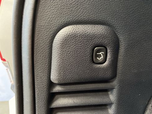Used 2015 Jeep Grand Cherokee Overland image 36