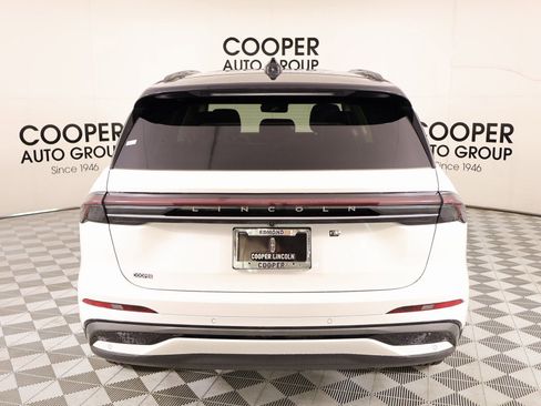 New 2026 Lincoln Nautilus Reserve w/ Jet Appearance Package image 22