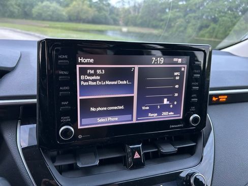 Used 2022 Toyota Corolla LE image 23