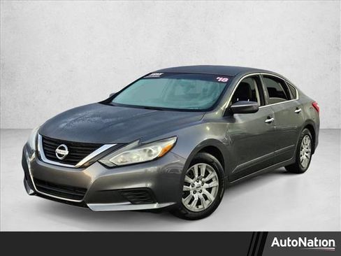 Used 2018 Nissan Altima 2.5 S w/ S Convenience Package image 1