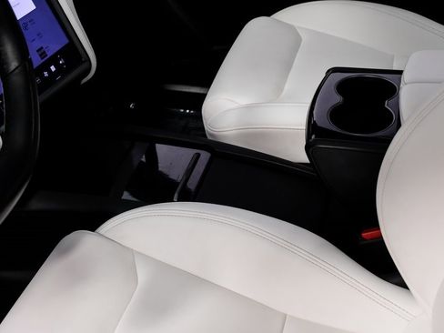 Used 2020 Tesla Model X Long Range image 30