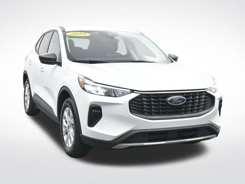 Used 2025 Ford Escape Active image 3