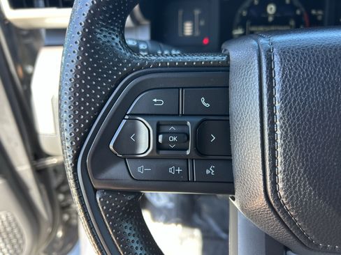 Certified 2025 Toyota Tacoma SR5 AWD/4WD image 27