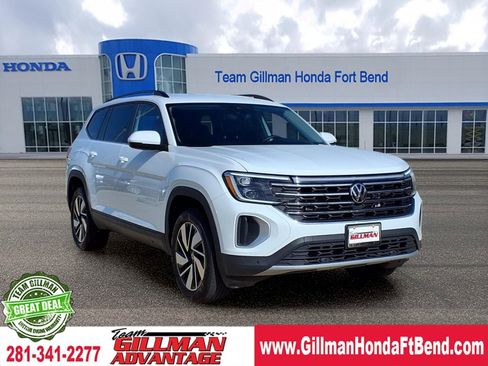 Used 2025 Volkswagen Atlas SE image 1