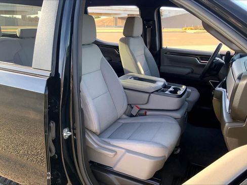 Used 2024 Chevrolet Silverado 1500 RST w/ Z71 Off-Road Package image 8