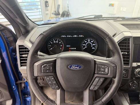 Used 2019 Ford F150 XLT w/ Equipment Group 302A Luxury AWD/4WD image 26
