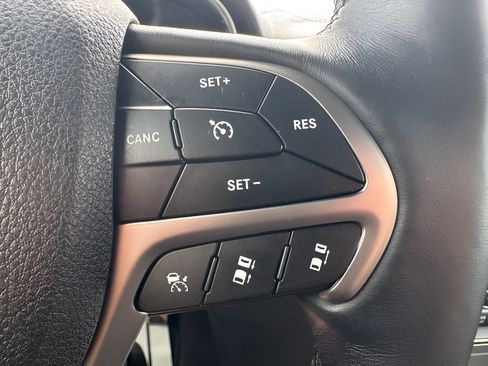 Used 2018 Jeep Grand Cherokee High Altitude AWD/4WD image 21
