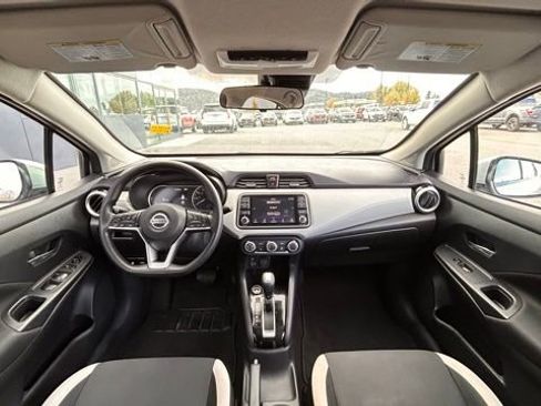 Used 2021 Nissan Versa SV image 10