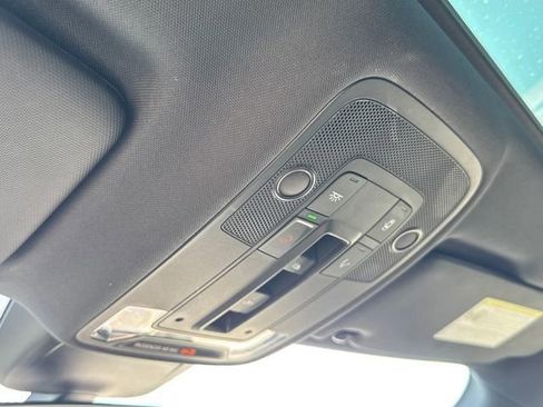 Used 2025 Audi Q3 2.0T Premium image 25