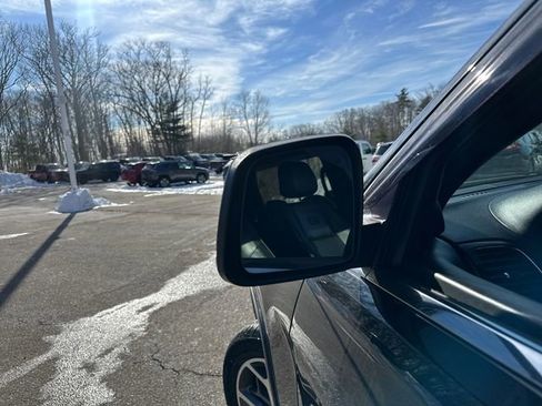 Used 2021 Jeep Grand Cherokee Overland image 15