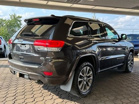 Used 2017 Jeep Grand Cherokee Overland AWD/4WD image 27