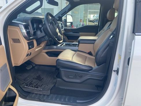 Used 2025 Ford F250 Lariat w/ Lariat Ultimate Package image 10