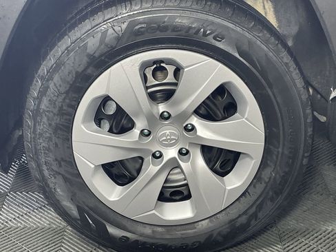 Used 2024 Toyota RAV4 LE image 9