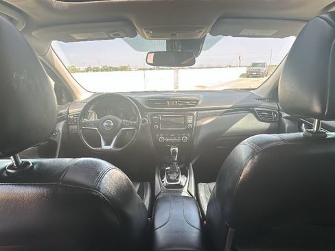 Used 2021 Nissan Rogue Sport SL w/ Premium Package FWD image 31