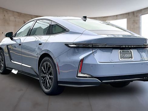 New 2026 Lexus ES 500e AWD/4WD image 3