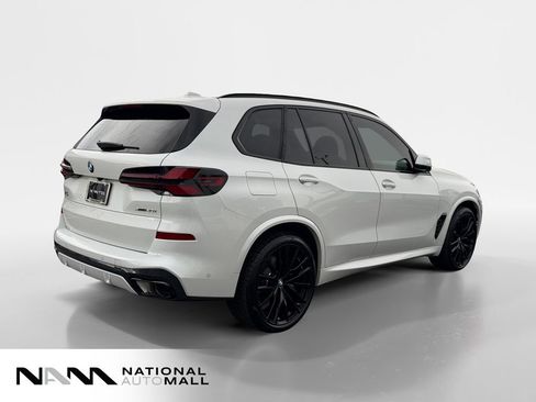 Used 2024 BMW X5 xDrive40i w/ M Sport Package AWD/4WD image 5