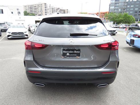 Used 2025 Mercedes-Benz GLA 250 4MATIC image 3