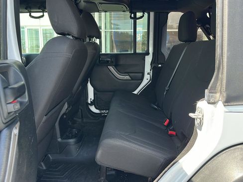 Used 2017 Jeep Wrangler Unlimited Sport w/ Quick Order Package 24S AWD/4WD image 10