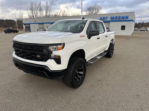 Used 2024 Chevrolet Silverado 1500 W/T w/ Z71 Off-Road Package AWD/4WD image 13