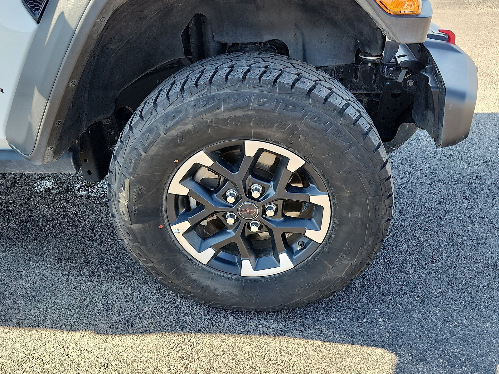 Used 2025 Jeep Wrangler Unlimited Rubicon AWD/4WD image 7