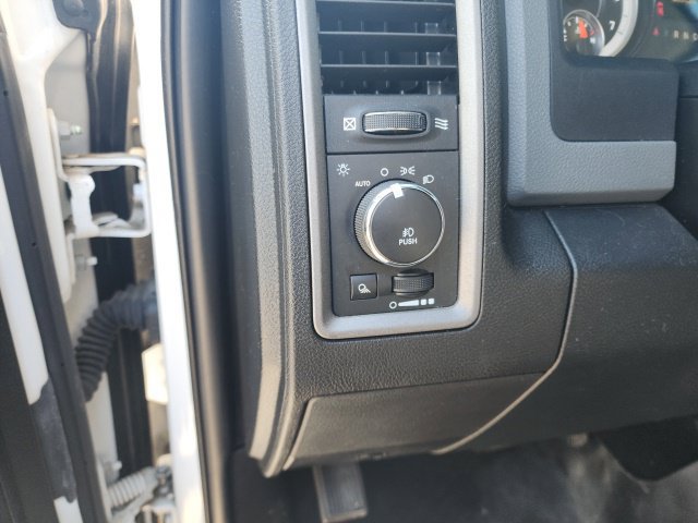 Used 2015 RAM 1500 Express AWD/4WD image 42