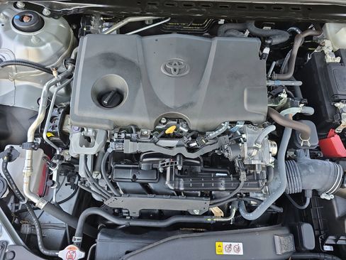 Used 2024 Toyota Camry SE image 36