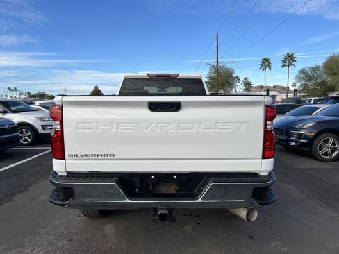Used 2022 Chevrolet Silverado 2500 LT w/ Convenience Package image 4