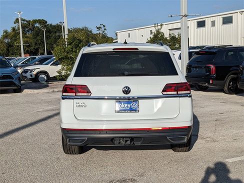 Certified 2022 Volkswagen Atlas SE w/ Panoramic Sunroof Package image 3