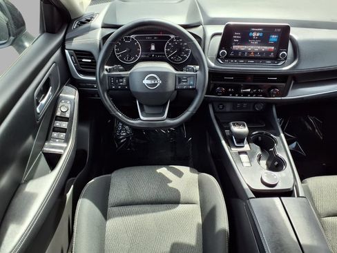 Used 2025 Nissan Rogue SV AWD/4WD image 4