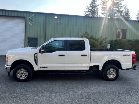 Used 2024 Ford F250 XL w/ 360-Degree Camera Package AWD/4WD image 2