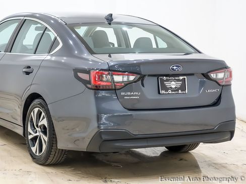 Used 2021 Subaru Legacy Premium image 9
