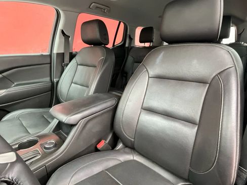 Used 2018 GMC Acadia SLT image 9