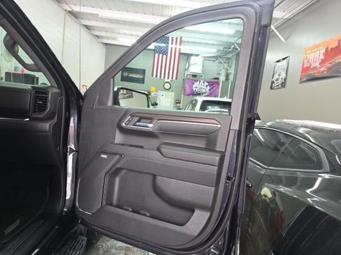 Used 2023 GMC Sierra 1500 SLT w/ SLT Premium Package image 25