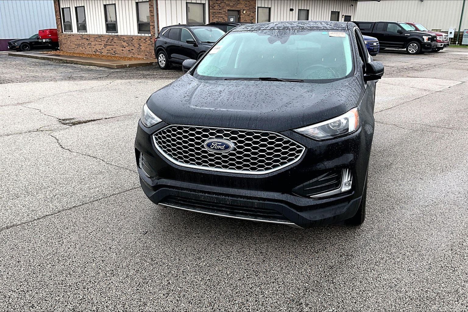 Used 2023 Ford Edge SEL w/ Convenience Package AWD/4WD image 4