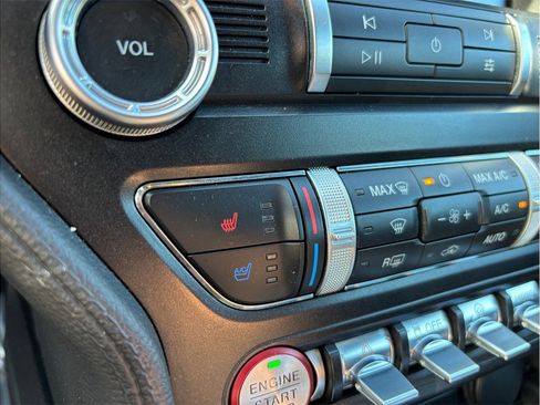 Used 2020 Ford Mustang Premium image 30