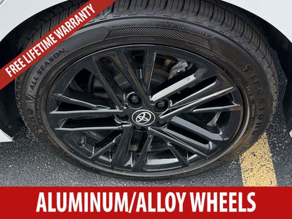 Used 2025 Toyota Camry SE FWD image 7