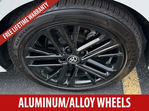 Used 2025 Toyota Camry SE FWD image 7