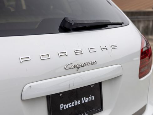 Used 2014 Porsche Cayenne Diesel AWD/4WD image 22