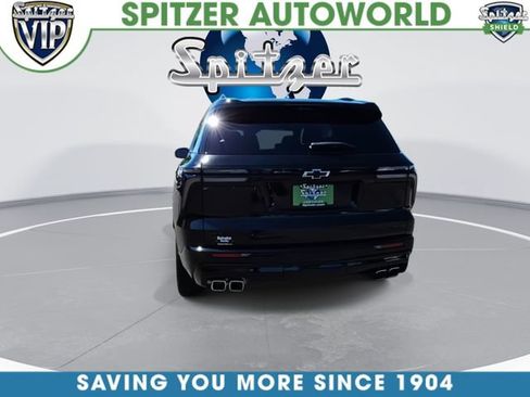 Used 2024 Chevrolet Traverse RS AWD/4WD image 3