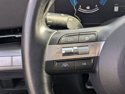 Certified 2025 Hyundai Kona SEL image 19