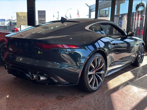 Used 2021 Jaguar F-TYPE R image 4
