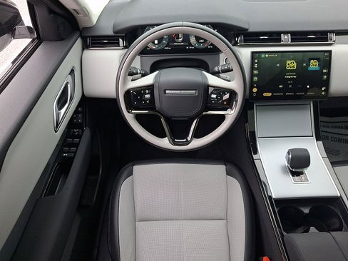 Used 2025 Land Rover Range Rover Velar S image 10